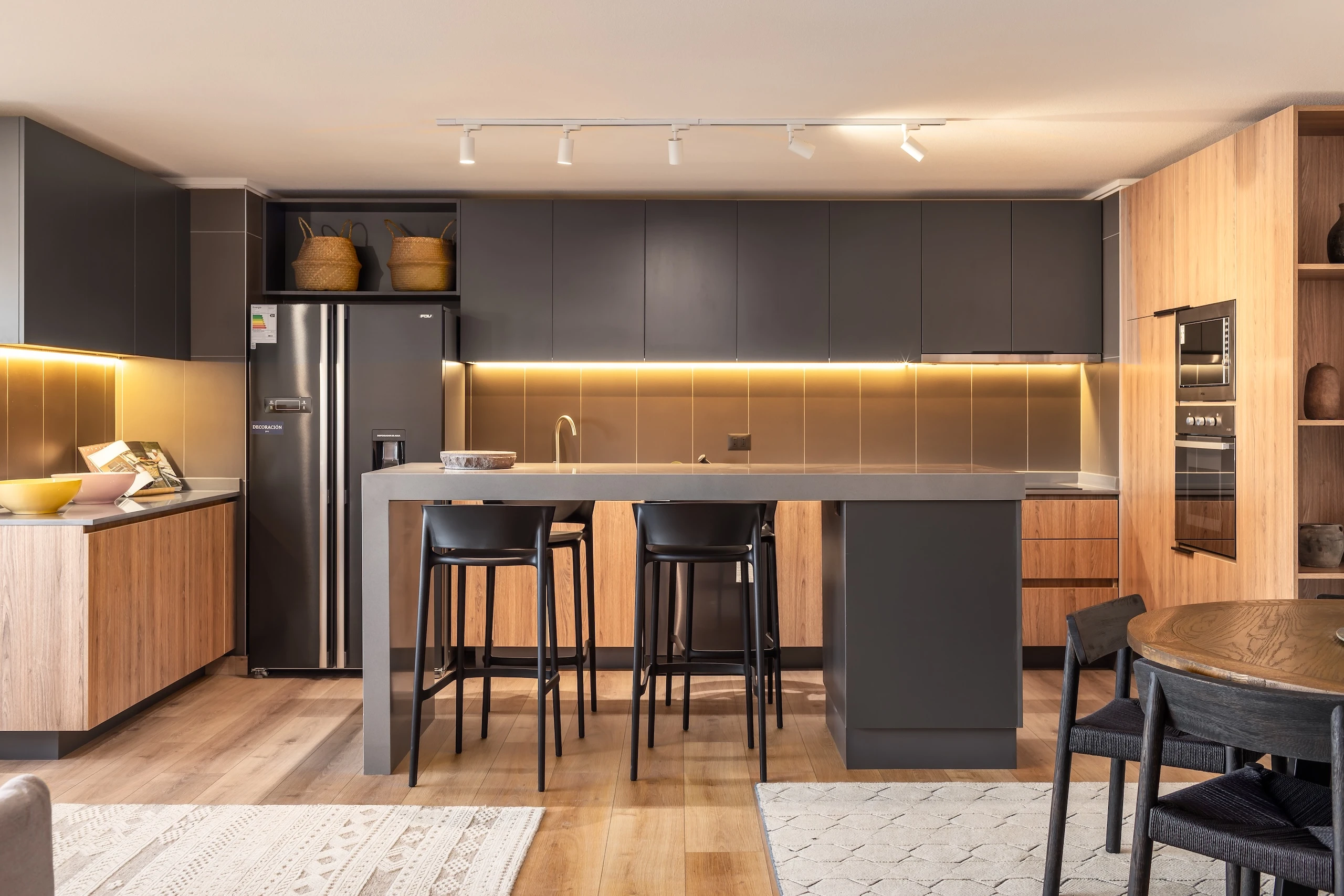 Edificio Antonio Varas, Francisco Bilbao N°1449, Providencia